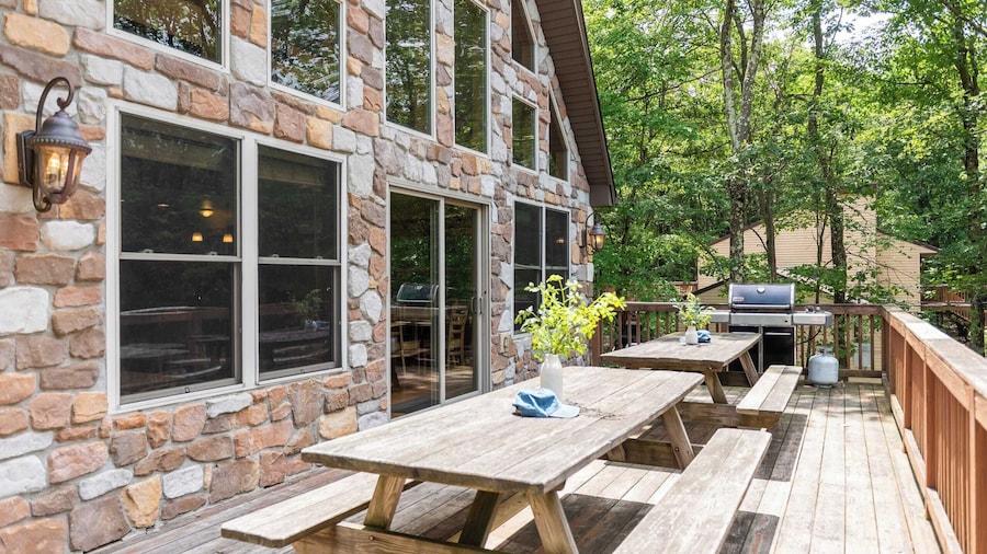 Coyote Cabin by Avantstay Hot Tub + Walk to Lake