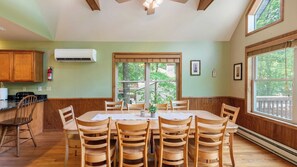 House (6 Bedrooms) | Interior - Coyote Cabin by Avantstay Hot Tub + Walk to Lake (Lake Harmony)