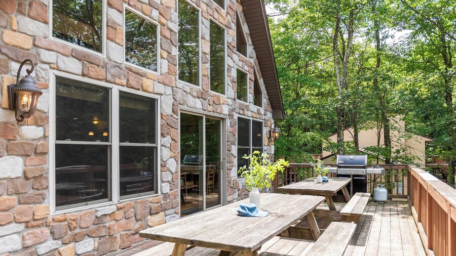 Coyote Cabin by Avantstay Hot Tub + Walk to Lake