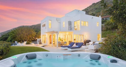 Stardust by Avantstay Views, Hot Tub, Pool Table