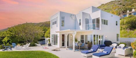 Villa (3 Bedrooms) | Front of property