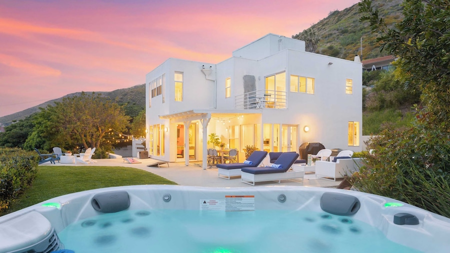 Stardust by Avantstay Views, Hot Tub, Pool Table