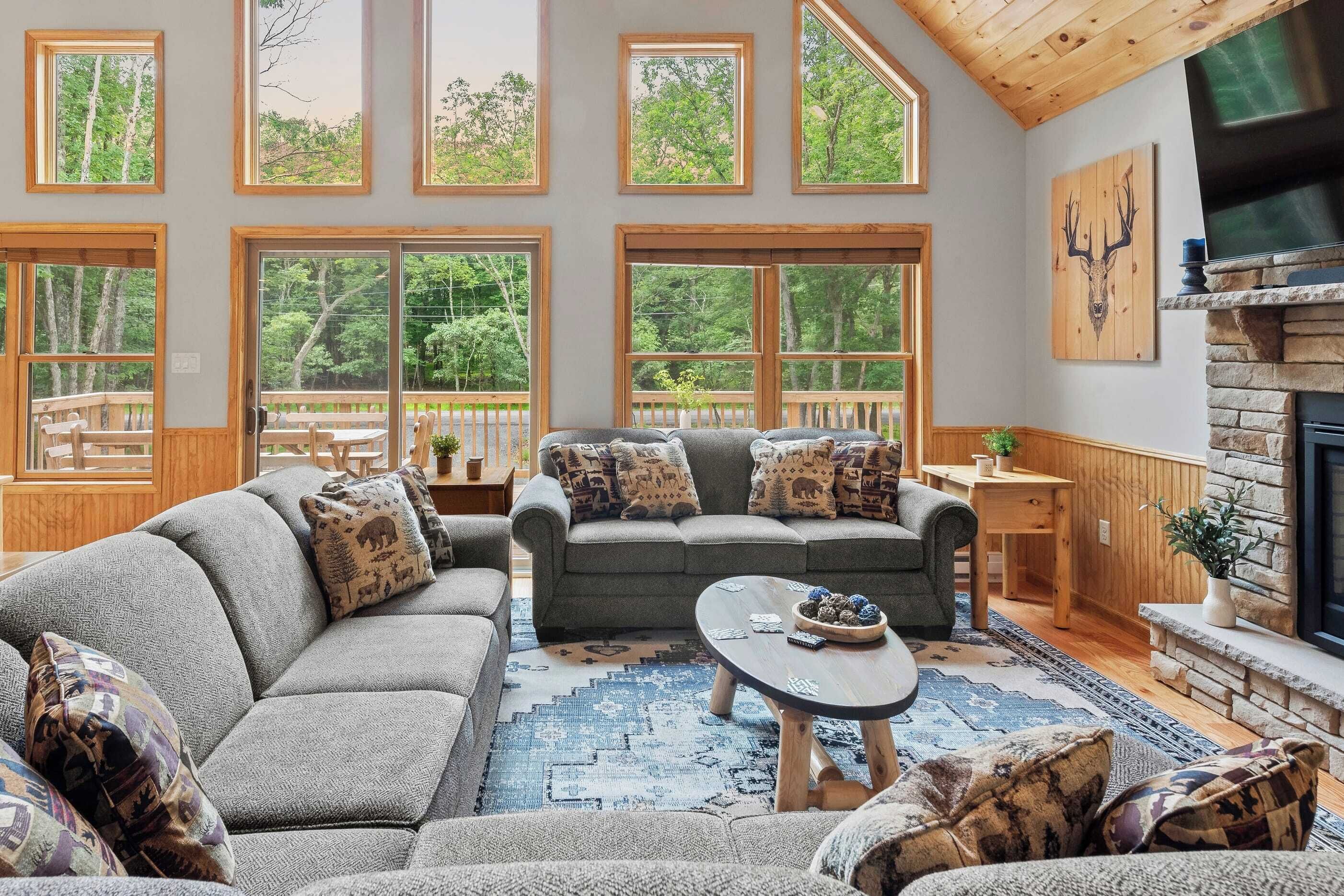 House (6 Bedrooms) | Interior