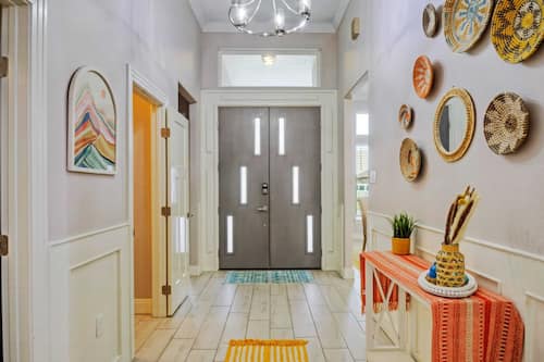 House (5 Bedrooms) | Interior