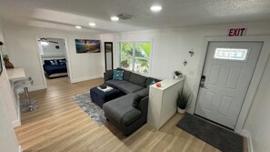 Smart TV - Entire House Climatized Pool Close to the Beach (Hollywood)