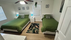 3 bedrooms, iron/ironing board, WiFi, bed sheets