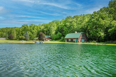 Cozy, secluded, peaceful, pond, fishing , swimming, cabin life, large yard area
