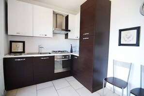 Fridge, oven, stovetop, dishwasher - MDS 3 - My Home in Como (Muronico)