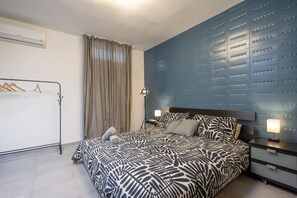 1 chambre, bureau, fer et planche à repasser, Wi-Fi