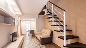 Living area - Maison Jolie w/ Balconies (Bisceglie)