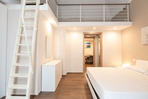 1 bedroom, bed sheets