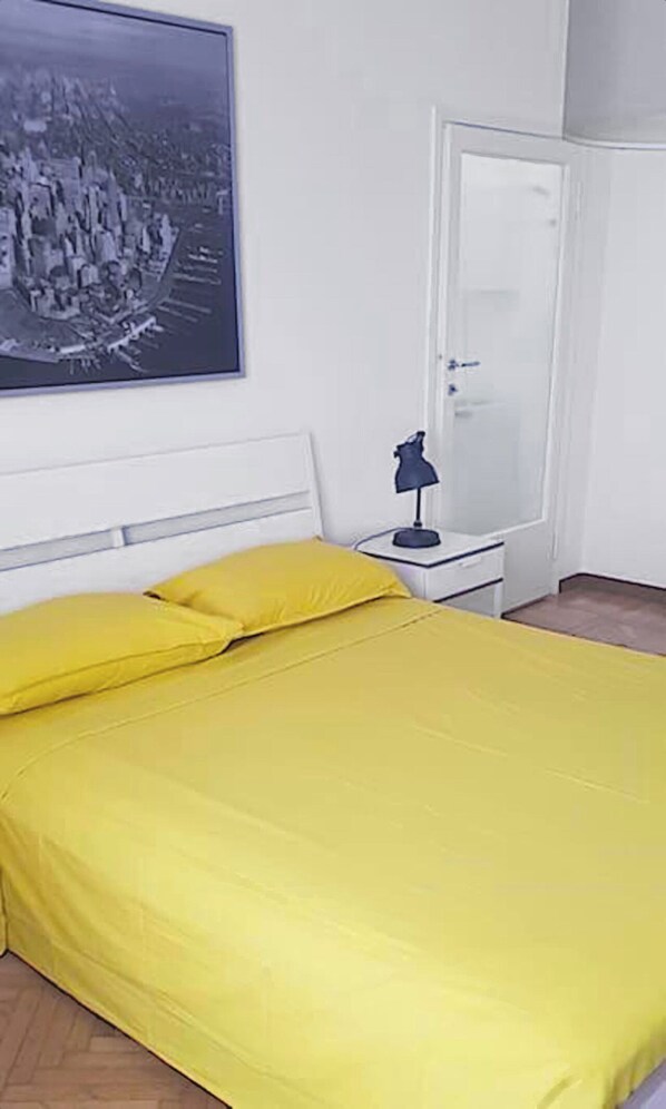 1 chambre, fer et planche à repasser, Wi-Fi, literie fournie