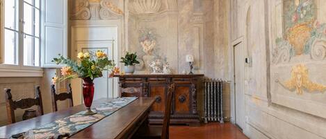 تناول الطعام