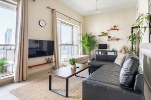 Living area - Dubai Mall Fountain dance view from balcony (Dubai)