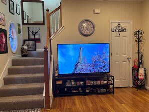 Interior - Lovely home in good location just few minutes to OleMiss and downtown. (Oxford)