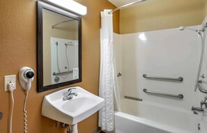 Bathroom -  Relax Suites Extended Stay - La Mirada (La Mirada)