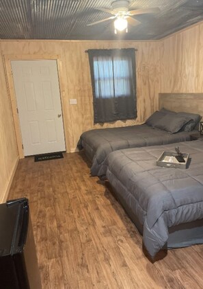 1 chambre, fer et planche Ă repasser, literie fournie