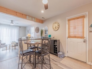 Dining - Seas the Day! Lovely 3-bedroom, 1.5 bath home close to the beach (Del Haven)