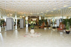 Lobby - Harbor Towers Yacht & Racquet Club- Ground Floor 2 Bedroom/2 Bath private hot tub condo! (Sarasota)