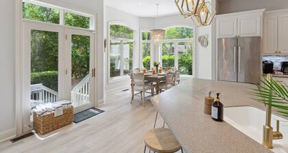 24 Cartgate @ Palmetto Dunes | Pool & Spa | 10-min to Beach | Golf, Pickleball & Tennis