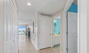 Interior - Amazing 2BR Beachfront Condo in the Heart of Destin (Destin)