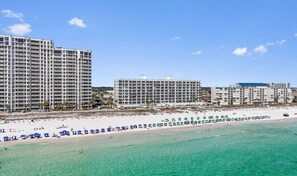 On the beach, sun-loungers - Amazing 2BR Beachfront Condo in the Heart of Destin (Destin)
