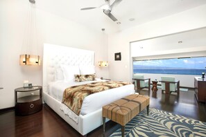 2 quartos, ferros/tábuas de passar roupa, berço de viagem