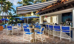 Bar (en la propiedad)