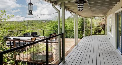 Dripping Springs Homestead - Bunkhouse w/ Amazing Views and Natural Serenity
