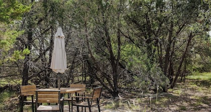 Dripping Springs Homestead - Massive 20 acre property with multiple lodging options and Pool!