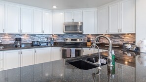 Fridge, microwave, stovetop, dishwasher