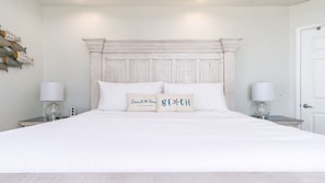 3 bedrooms, desk, WiFi, bed sheets