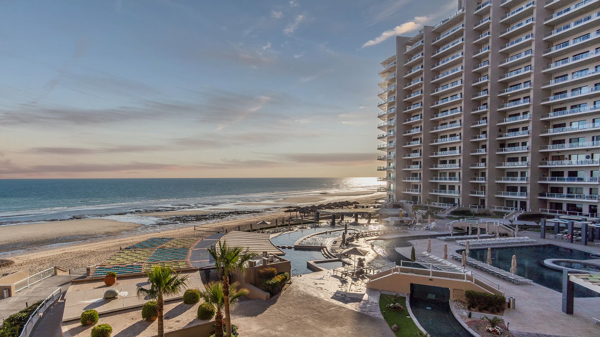 Een verwarmd zwembad