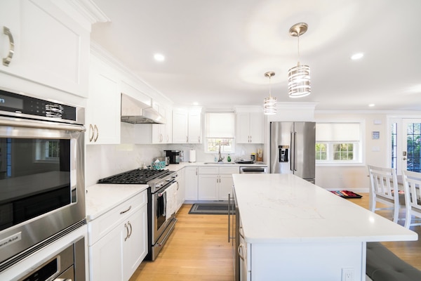 Frigorífic, microones, forn i placa de cuina