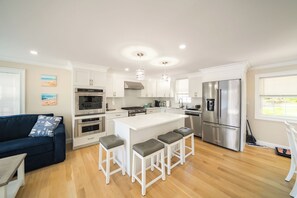 Fridge, microwave, oven, stovetop - 40 - 4BR Lakeview - Lakeside retreat near GJK View (South Yarmouth)