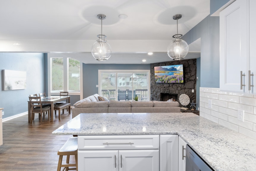 Our Cove Retreat - Perfect For Wave-free Swimming, Tanning & Prime Location Fun! - Lake Ozark, MO