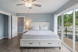 2 bedrooms, iron/ironing board, free WiFi, bed sheets - Our Cove Retreat - Perfect for Wave-Free Swimming, Tanning & Prime Location Fun! (Lake Ozark)