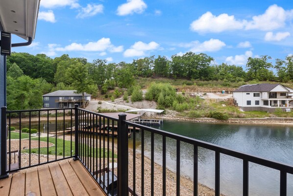 Property grounds - Our Cove Retreat - Perfect for Wave-Free Swimming, Tanning & Prime Location Fun! (Lake Ozark)