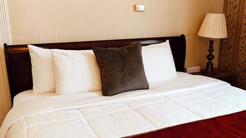 Double Room, 1 King Bed, Garden View, Ground Floor | Premium bedding, down duvets, individually decorated