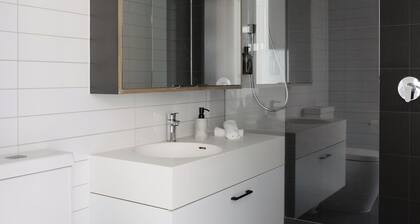 MAC Middle Park by Melbourne Apartment Collection