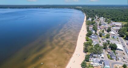 Sylvan Beach Cottage in the heart of Sylvan Beach NY