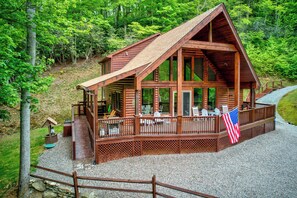 Exterior - A Beary Nice Cabin - 3 Bed 3.5 Bath, Hot Tub, Fishing, Pet Friendly (Vilas)