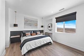 8 chambres, bureau, fer et planche à repasser, accès au Wi-Fi (inclus)