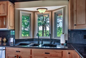 Fridge, microwave, oven, stovetop - Morning Glow | Pet-Friendly, Mountain Getaway (Hendersonville)