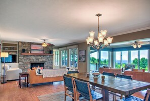 Interior - Morning Glow | Pet-Friendly, Mountain Getaway (Hendersonville)