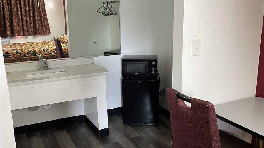 Budget Inn - Elizabeth, NJ