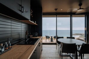 Pyxis, One Bedroom, Ocean View, Off-Grid WanderPod | Premium bedding, pillowtop beds, free WiFi, bed sheets - Wander On Kangaroo Island (Middle River)