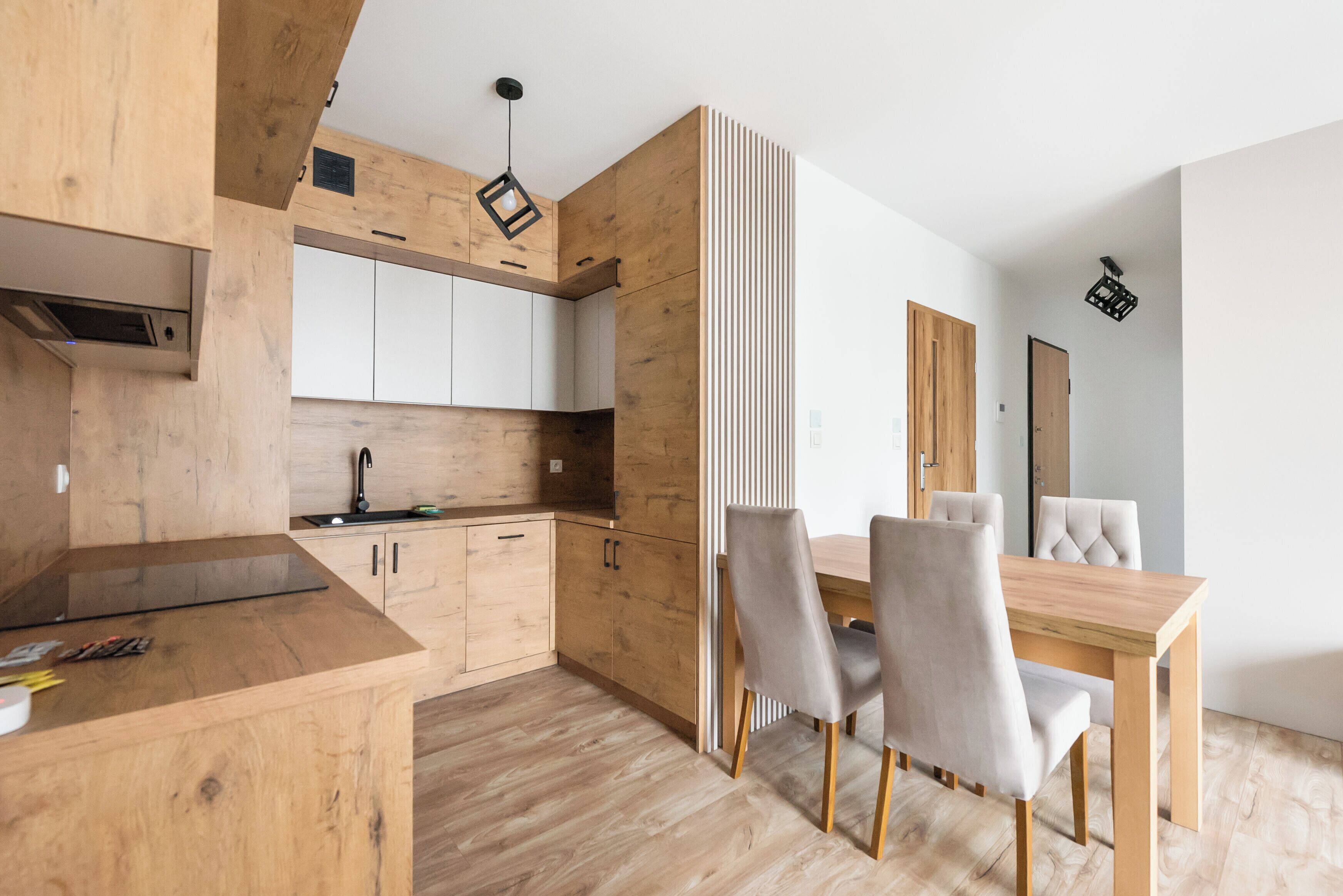 Refrigerador, microondas, horno, placa de cocina