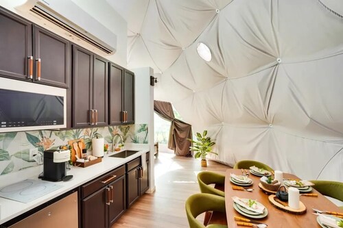 Nature Lovers Geodome - Unique Escapes "Nature Lovers" Geodome Getaway!