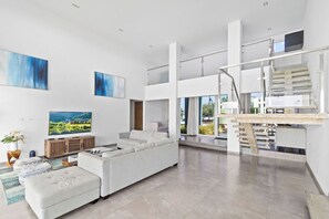 Smart TV - NEW Modern Villa ~ Jacuzzi ~Pvt Pool ~ Close2Beach (Noord)